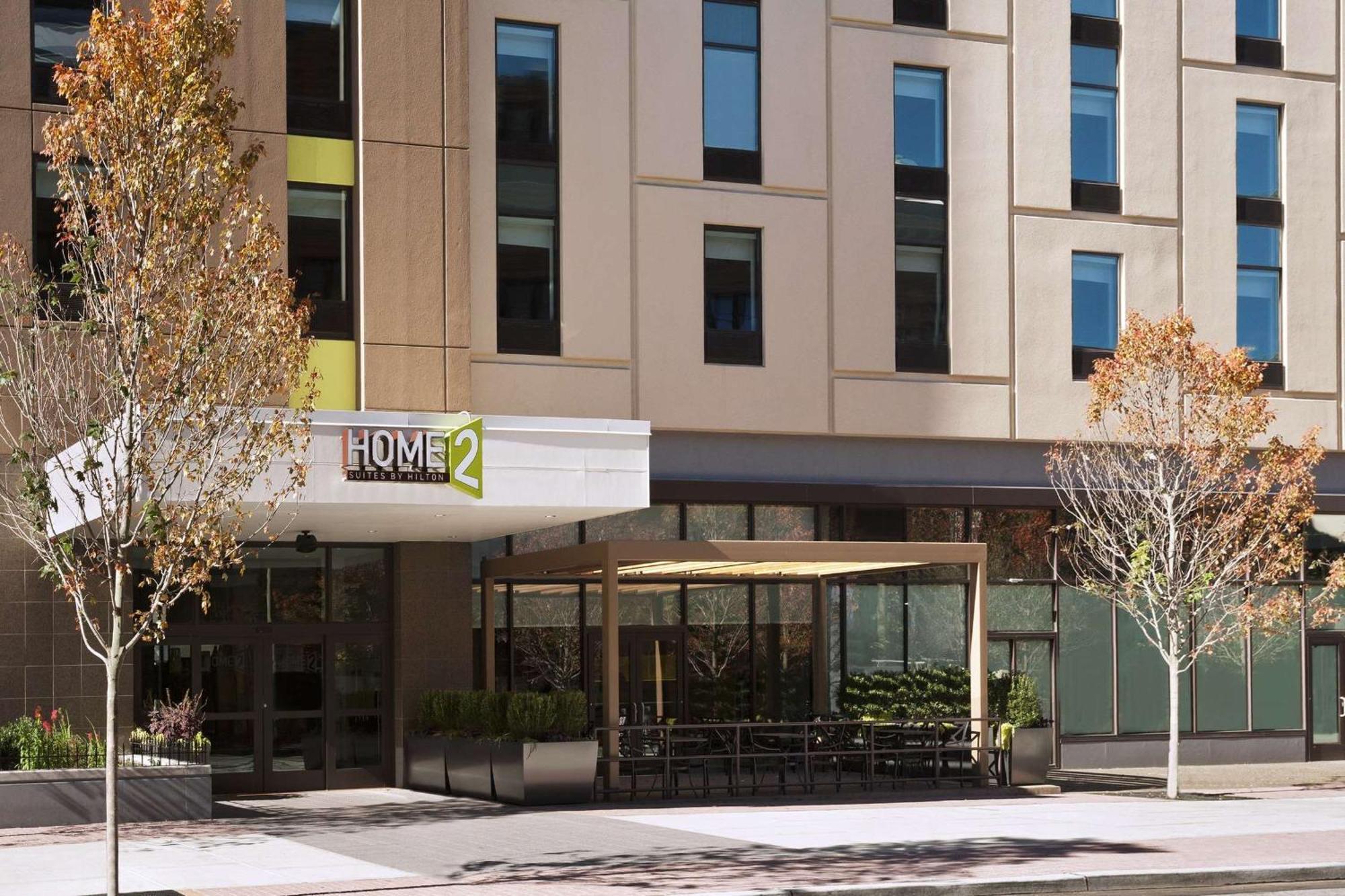 Home2 Suites By Hilton Philadelphia Convention Center Exterior photo