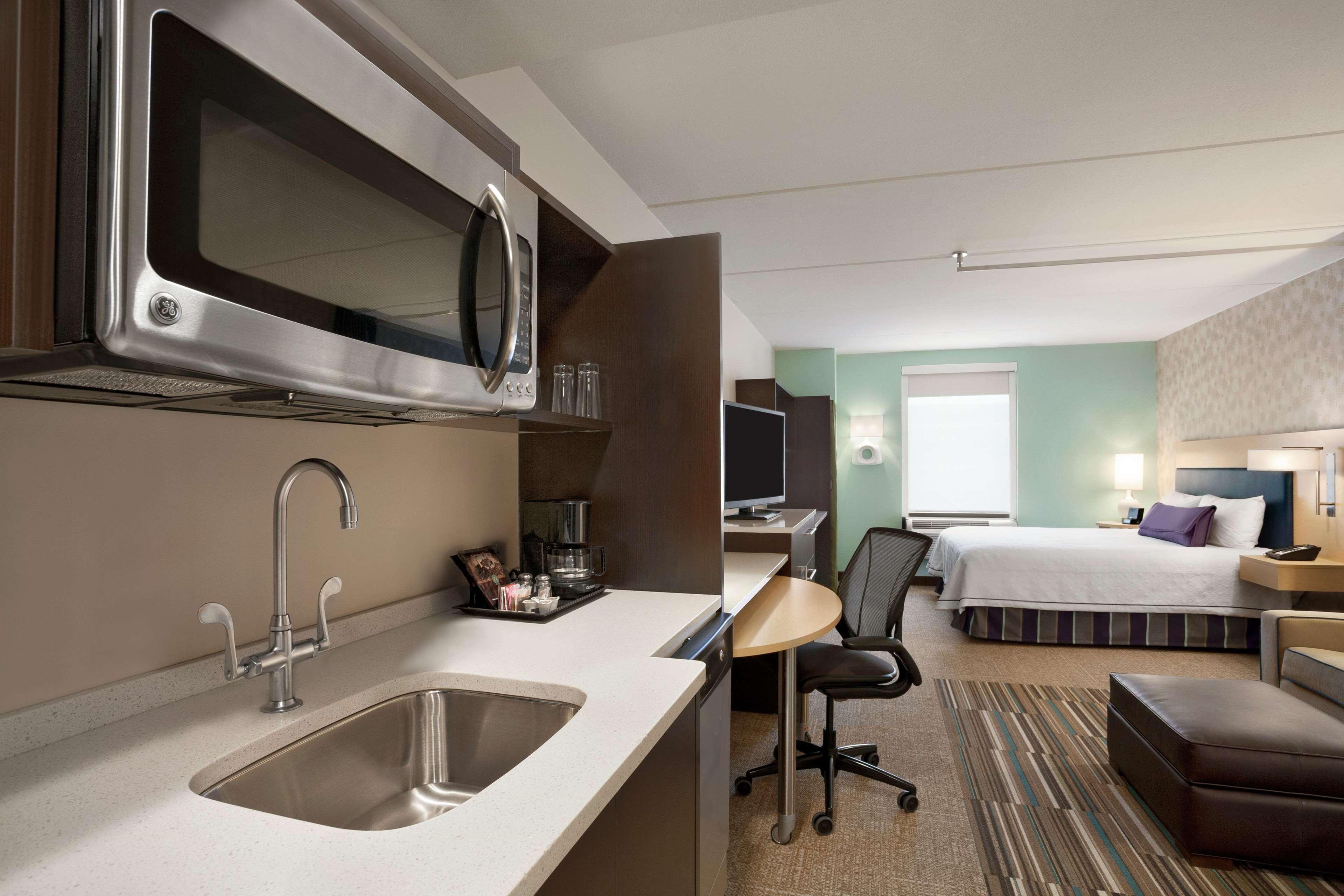 Home2 Suites By Hilton Philadelphia Convention Center Exterior photo